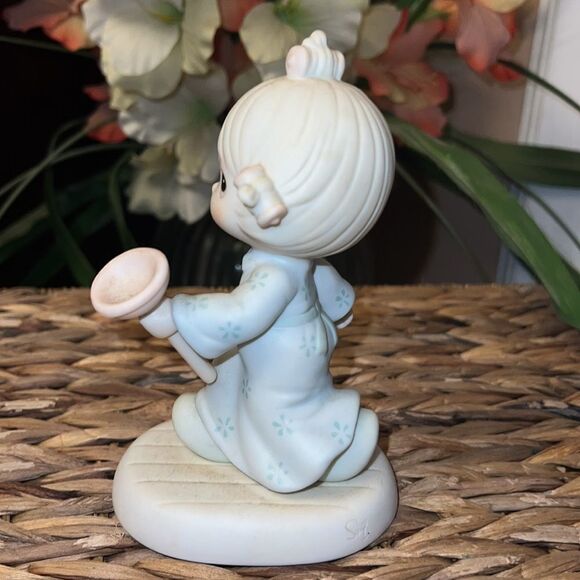 Vintage Precious Moments “Faith Takes the Plunge” 1987 Figurine - Picture 2 of 7
